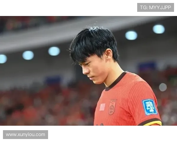 南京足球队在钻石联赛中逆袭崛起的传奇故事与奋斗历程分享